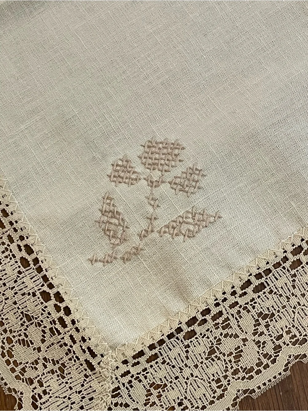 Vintage hand stitch table  napkin set of 4